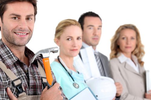 Рынок труда: число вакансий растет, но сокращения продолжаются