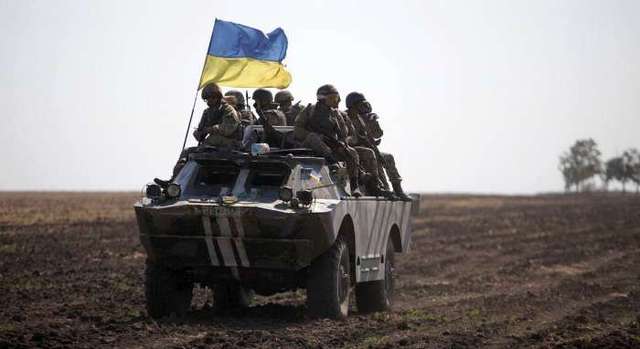 В Украине создано 100 тысячный оперативный резерв - Порошенко