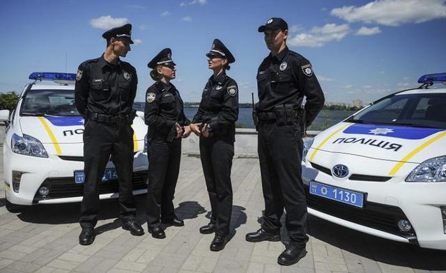 На глазах у всех патрульные грубо нарушили ПДД прямо в центре Киева