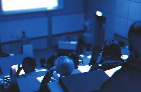 Образовательный процесс сможет происходить на двух и более языках. МОН согласовал