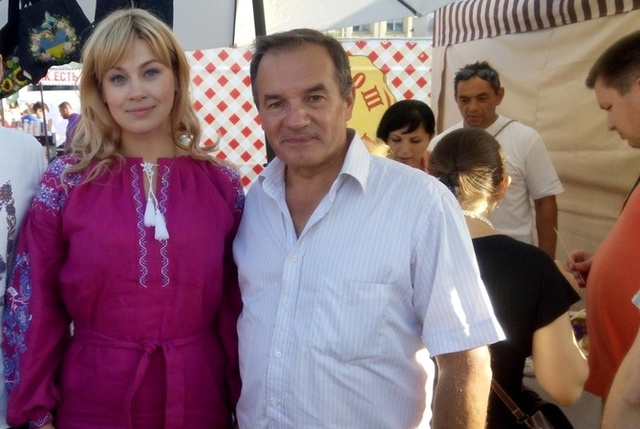 Мерседес жены потомка олигархов могли сжечь застройщики