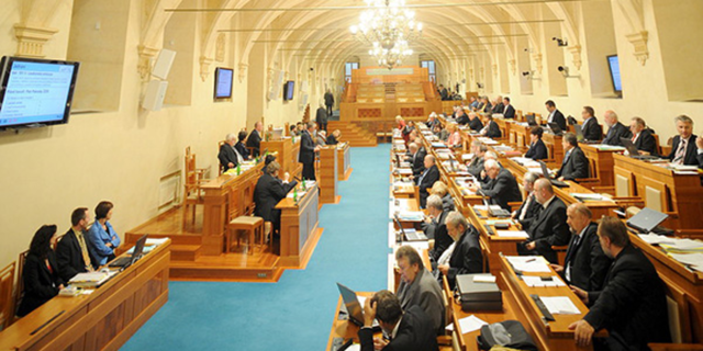 Сенат Чехии требует от РФ вернуть Украине границу