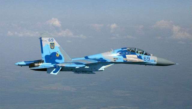 В Ивано-Франковске поднялись в небо «крымские» самолеты с Бельбека