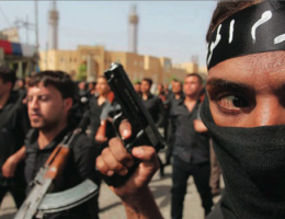 В Мосуле боевики ИГИЛ казнили и похоронили в общей могиле 284 гражданских