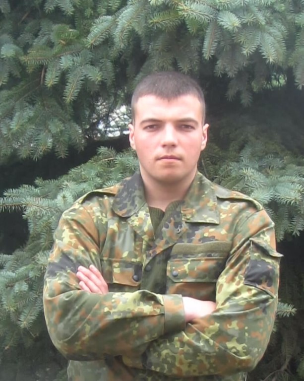 В зоні АТО загинув молодий боєць з Новоушицького району