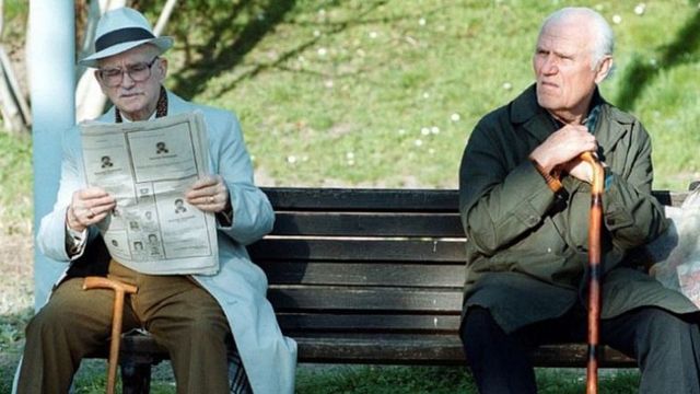 Стало известно, кто из украинцев рискует остаться без пенсий