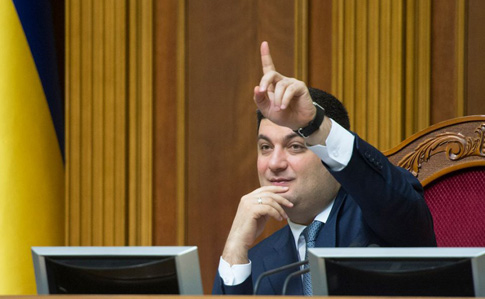 Гройсман тримає готівкою майже півтора мільйона доларів - декларація