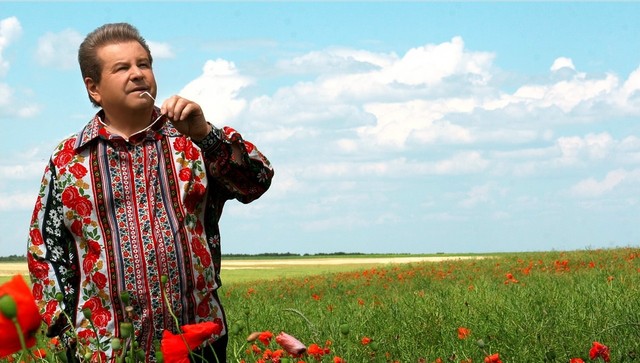 Поющий ректор Поплавский указал в Е-декларации свое главное богатство - 53 клипа