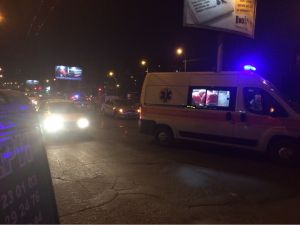 У Тернополі водій таксі збив неповнолітнього хлопця і дременув геть з місця аварії