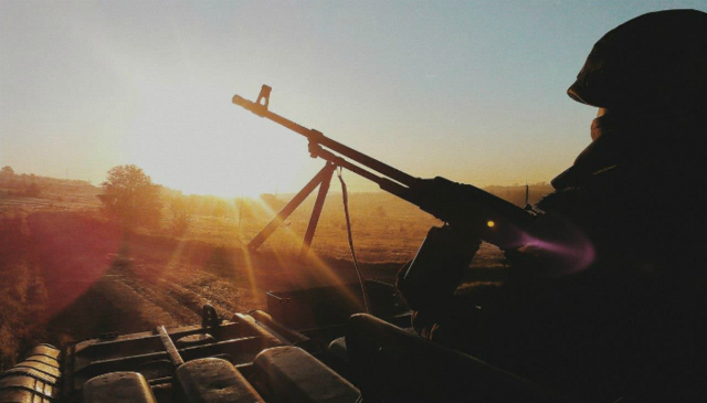 Бойцы АТО защищают Мариуполь за свой счет – журналист (ВИДЕО)