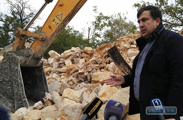 Строительная коррупция в розницу. Саакашвили не помог, а мог ли?