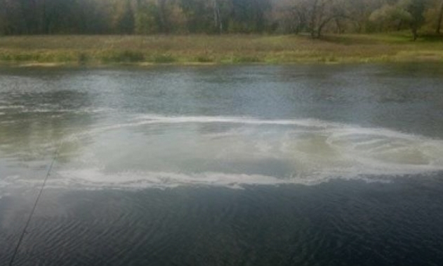 На Луганщине завод сливал химические отходы в Северский Донец
