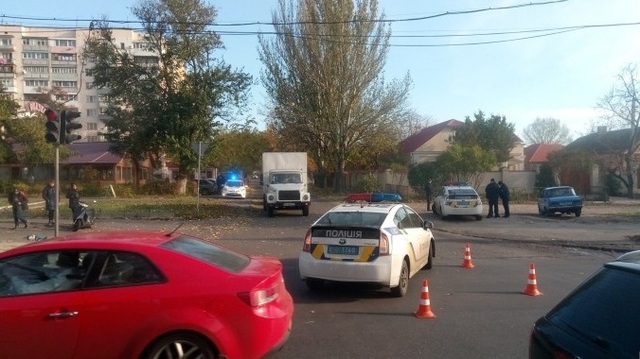 В Одессе полицейский «Приус» сбил мопедиста