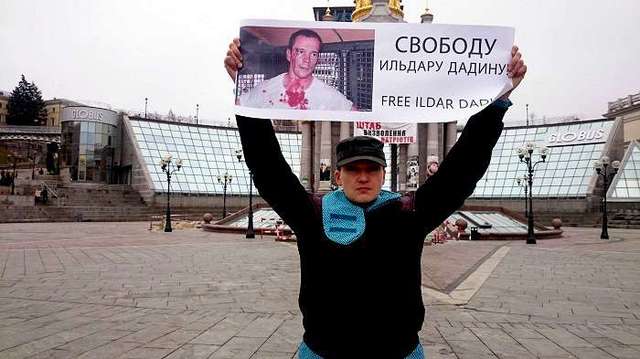 Савченко обратилась к россиянам: пора вставать с колен