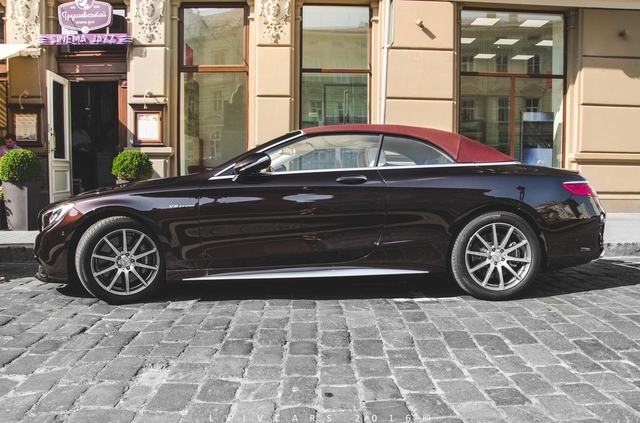 СМИ рассказали о паре шикарных "депутатских" авто за 8 миллионов