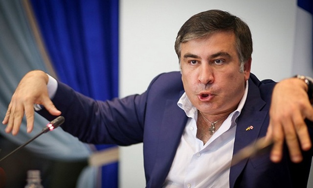 "Год-полтора не просили взяток на таможне". Бизнес о Саакашвили