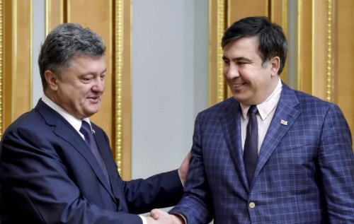 Отставка Саакашвили может быть согласованной игрой с Порошенко против Тимошенко, — политолог