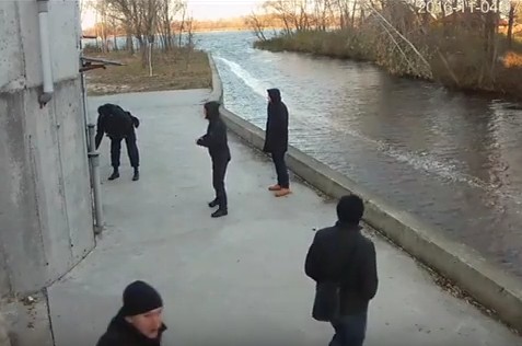 З’явилось відео штурму спецназівцями скандального бункера зі зброєю під Києвом