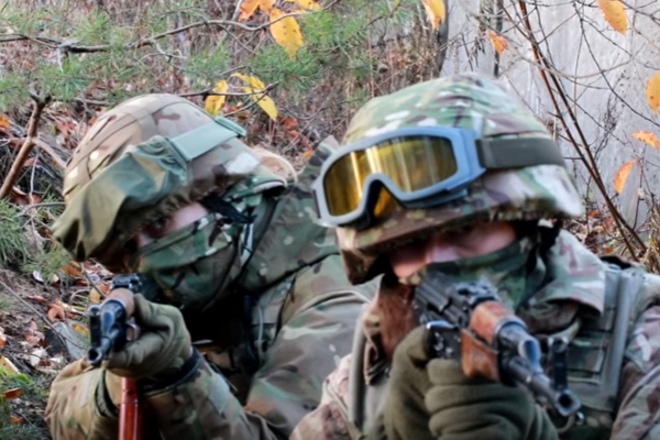 Що добре «хунтобандерівцю», то смерть російському окупанту: Бійці показали, як державна мова рятує їх на війні