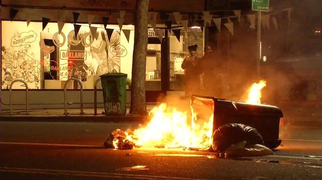 В Калифорнии начался бунт против Трампа. Фото и видео