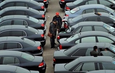 Кабмин потратит на автопарк почти 33 миллиона