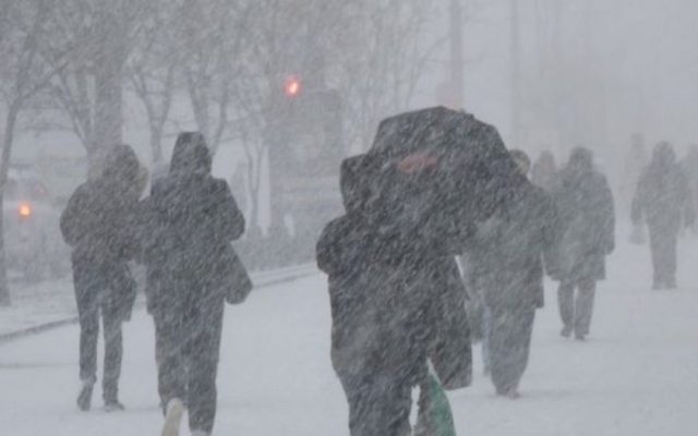 Губернаторам запретили выезжать из регионов во время непогоды