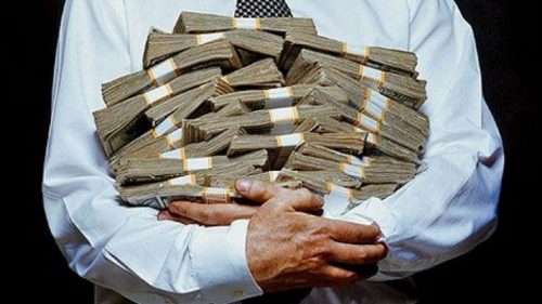 Українська чиновниця підірвала мережу своєю декларацією: має землі площею з Румунію