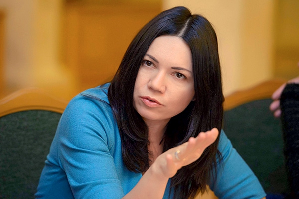 Сюмар принесла до Ради осколок міни, щоб застерегти від «Шатуна»