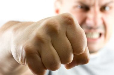 В Николаеве избили женщину-депутата