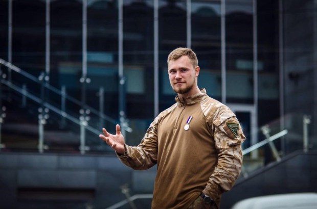 "Я слышал разговоры кадровых "грушников". Они радовались, что меня взяли", - Богданов