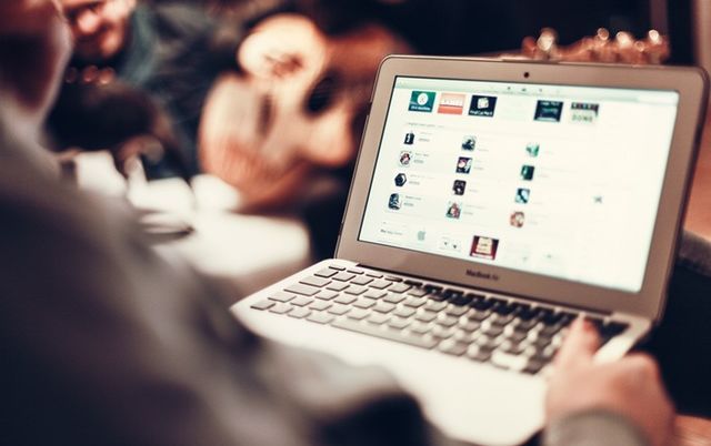 В Днепре Ромео из соцсетей грабил своих своих жертв во время свидания