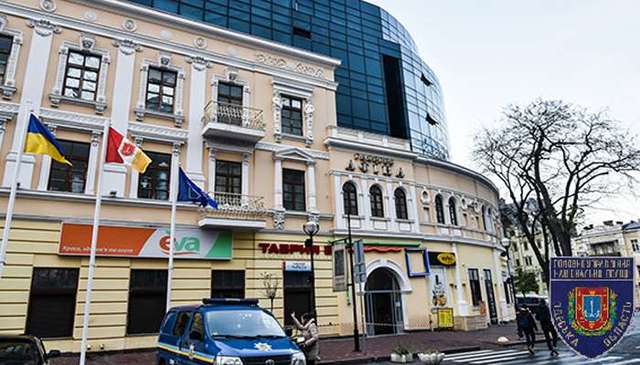 В одном из одесских ТЦ произошел пожар