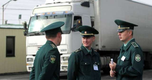 В Запорожье на взятке погорели сотрудники внутренней безопасности ГФС