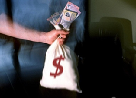 Топ-чиновники Украины получат "европейскую" зарплату