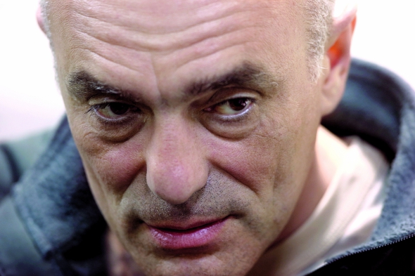 Волонтер: Визитная карточка порохобота - ложь, хамство, панибратство, сквернословие. Даже тетки-порохоботки матерятся как сапожники