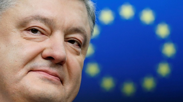 Порошенко для The Telegraph: Россия стреляет себе в ногу