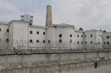 Радикалы назвали причины блокировки выезда экс-беркутовцев из Лукьяновского СИЗО