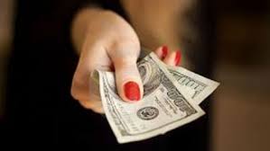 На взятке попалась зам главврача Львовской областной больницы