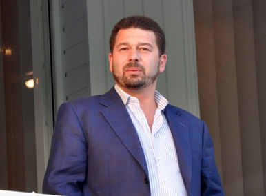 Депутат Гєллєр задекларував двох коней і колекцію картин та годинників