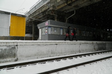 У Києві жінка кинулася під поїзд