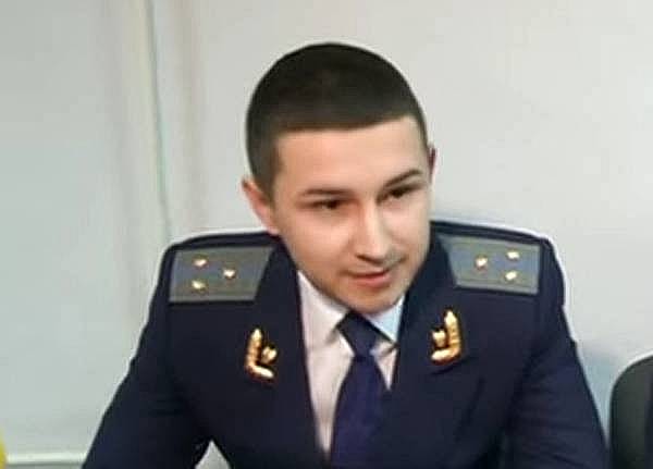 У сина Грицака в декларації три квартири, автівки, катер