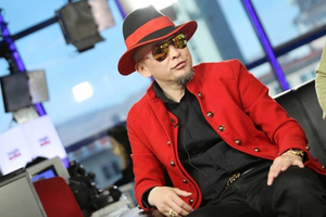 Пьяный российский дипломат ударил по голове бутылкой водки звезду монгольского рэпа