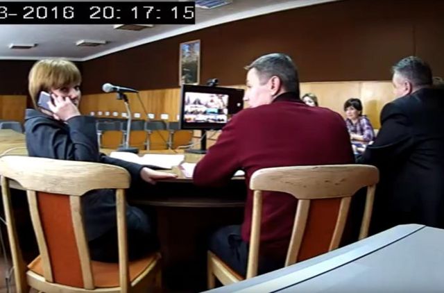 Хакеры в Крыму включили Гимн Украины во время совещания с Аксёновым. ВИДЕО