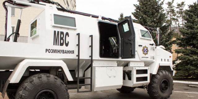 Полиция не обнаружила взрывчатку в торговых центрах Львова