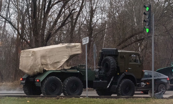 Российский популярный блогер показал военную технику на улицах Симферополя
