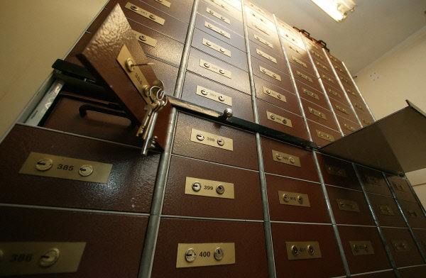 В Киеве из банковской ячейки украли 80 тысяч долларов