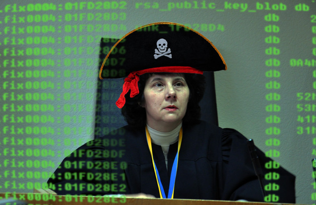 ПОЛТАВСЬКИЙ СУД ВІДПУСТИВ КІБЕРЗЛОЧИНЦЯ, ЯКОГО 4 РОКИ ШУКАЛИ ПРАВООХОРОНЦІ 30 КРАЇН СВІТУ