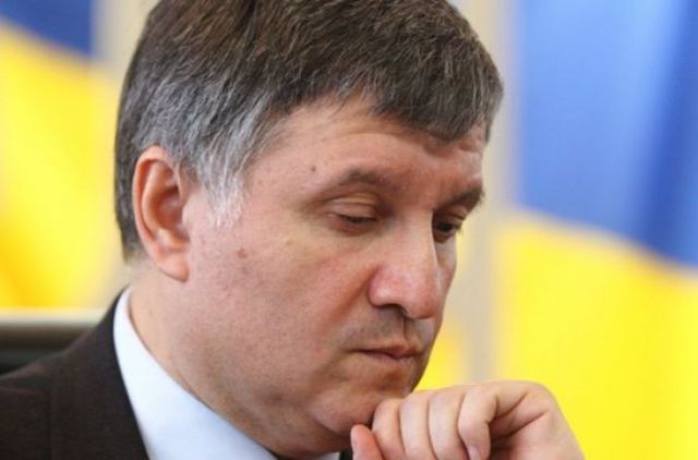 Стрельба в Княжичах: Авакова нам придется терпеть до конца 2019 года