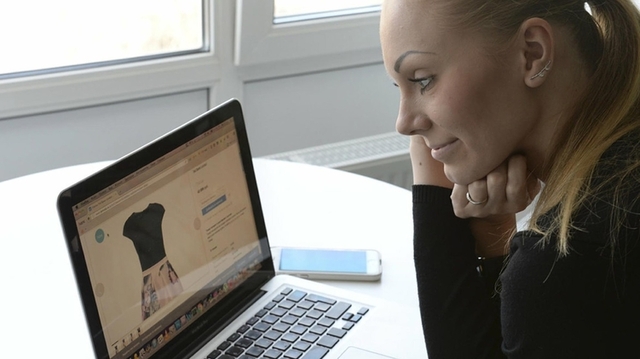 Банковские карты после оплаты покупок в Интернете можно взламывать за 5 секунд