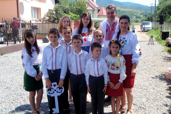 Более тысячи украинских женщин получили звание "Мать-героиня"